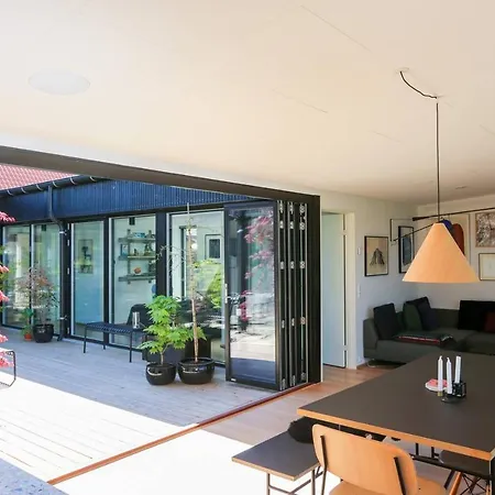 Nyt Og Moderne Arkitekttegnet Hus - Skal Opleves